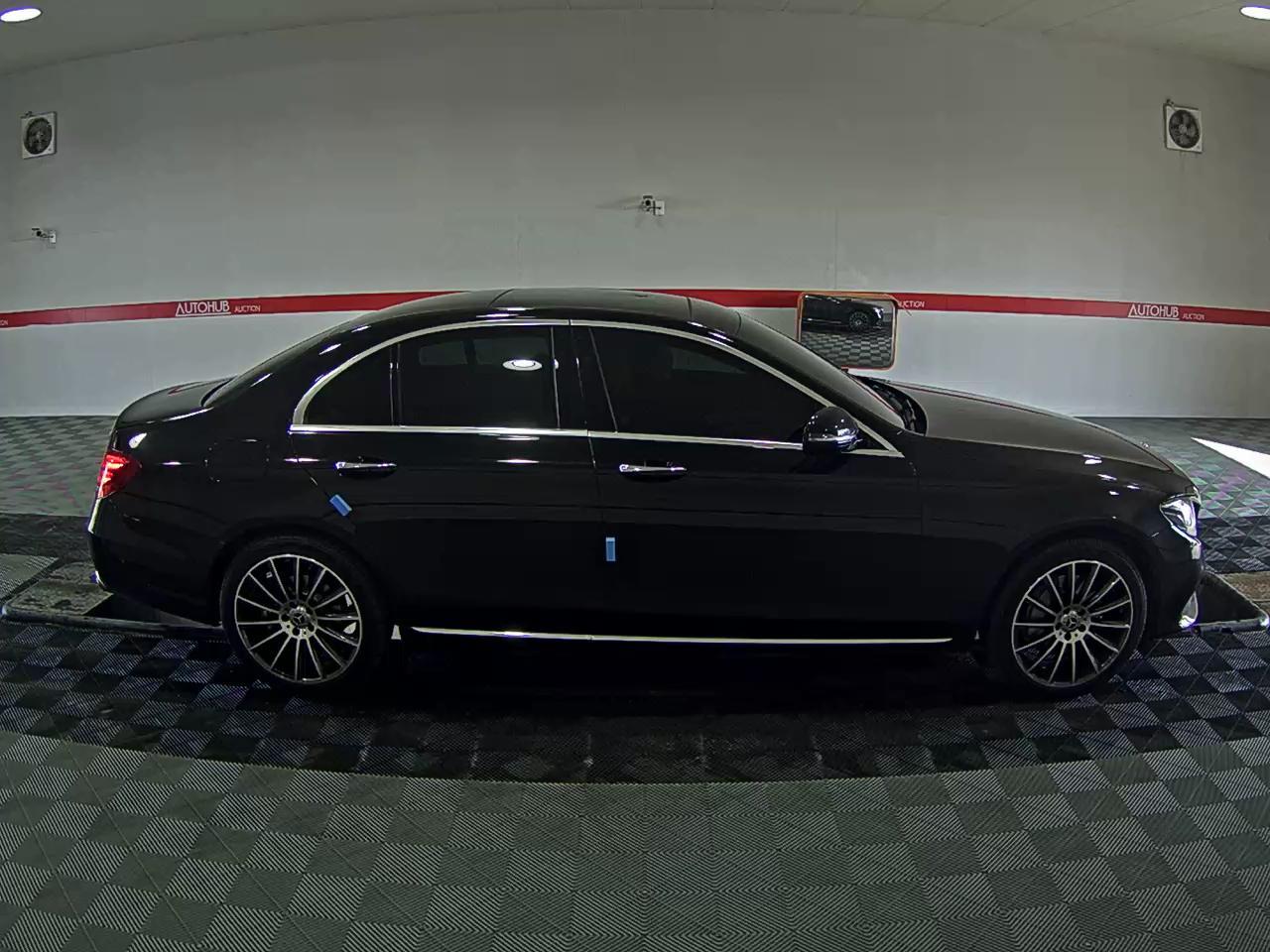 Mercedes-Benz E-Class 2017 - Image 3