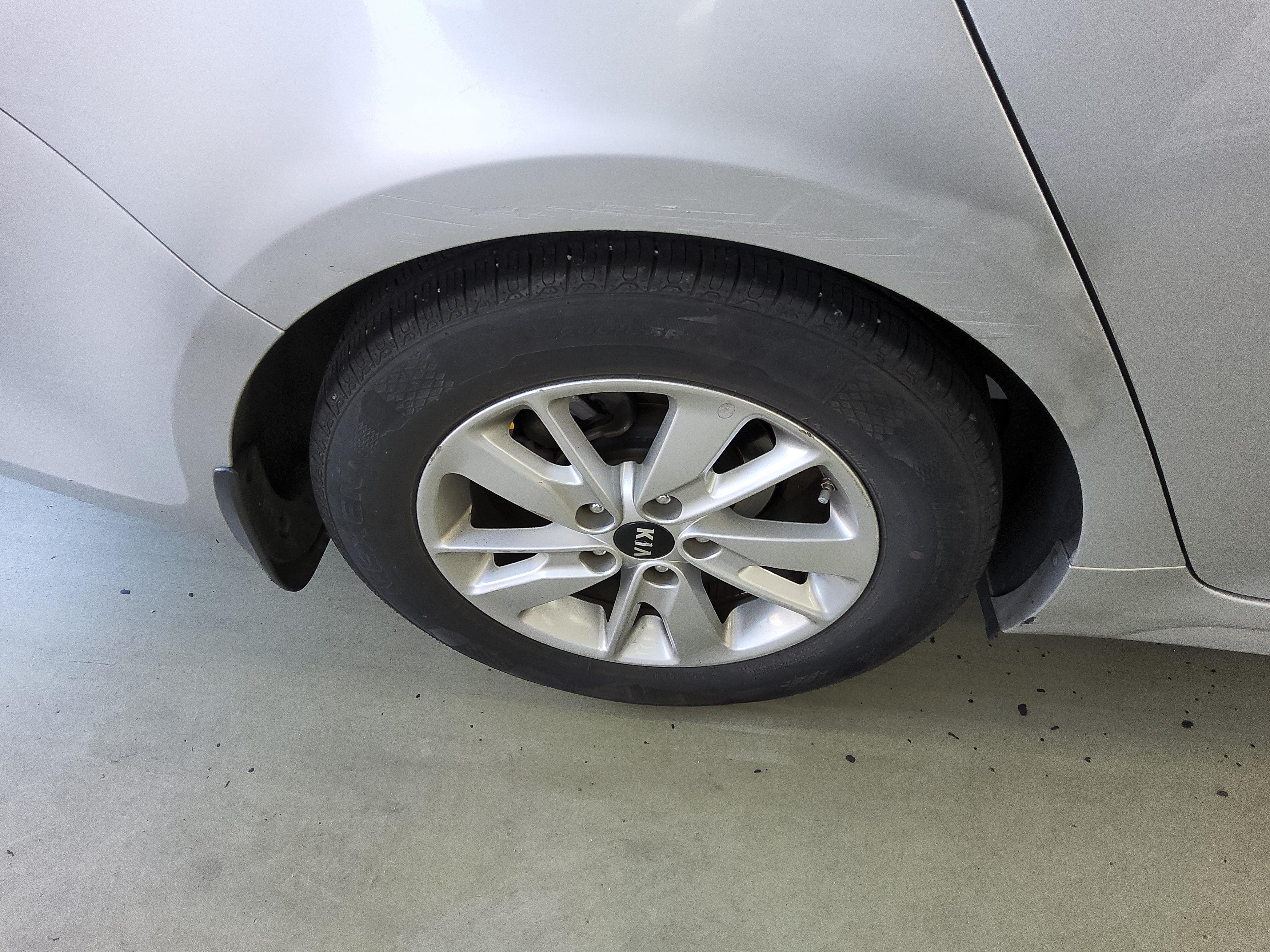 Kia K5 2017 - Image 21