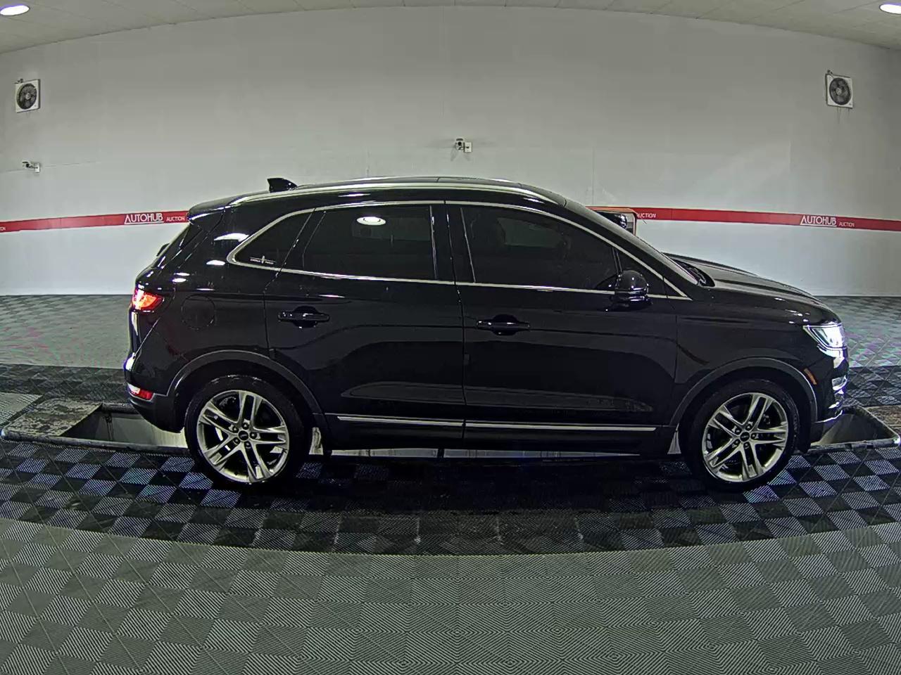Lincoln MKC - 3