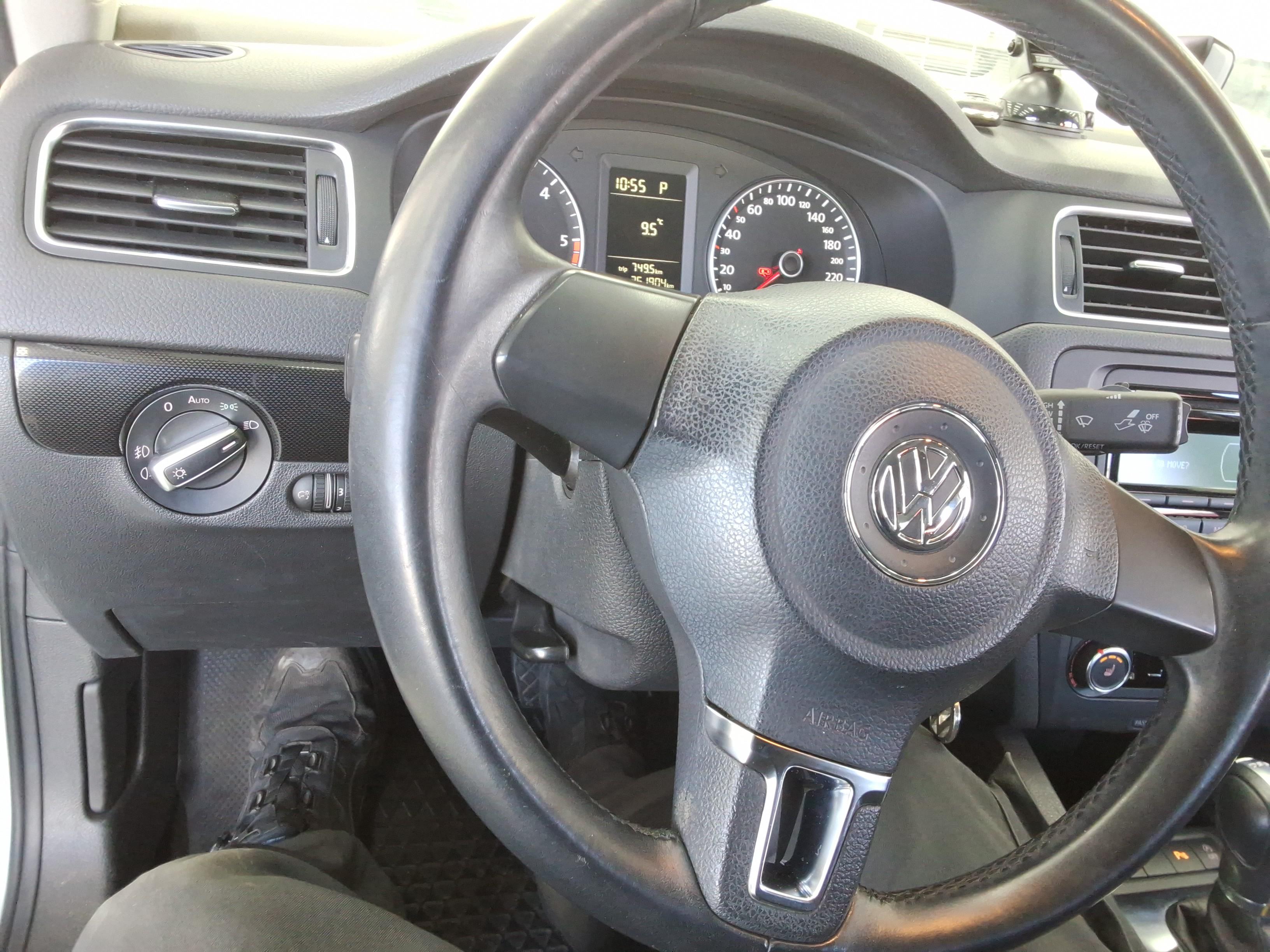 Volkswagen Jetta - 17