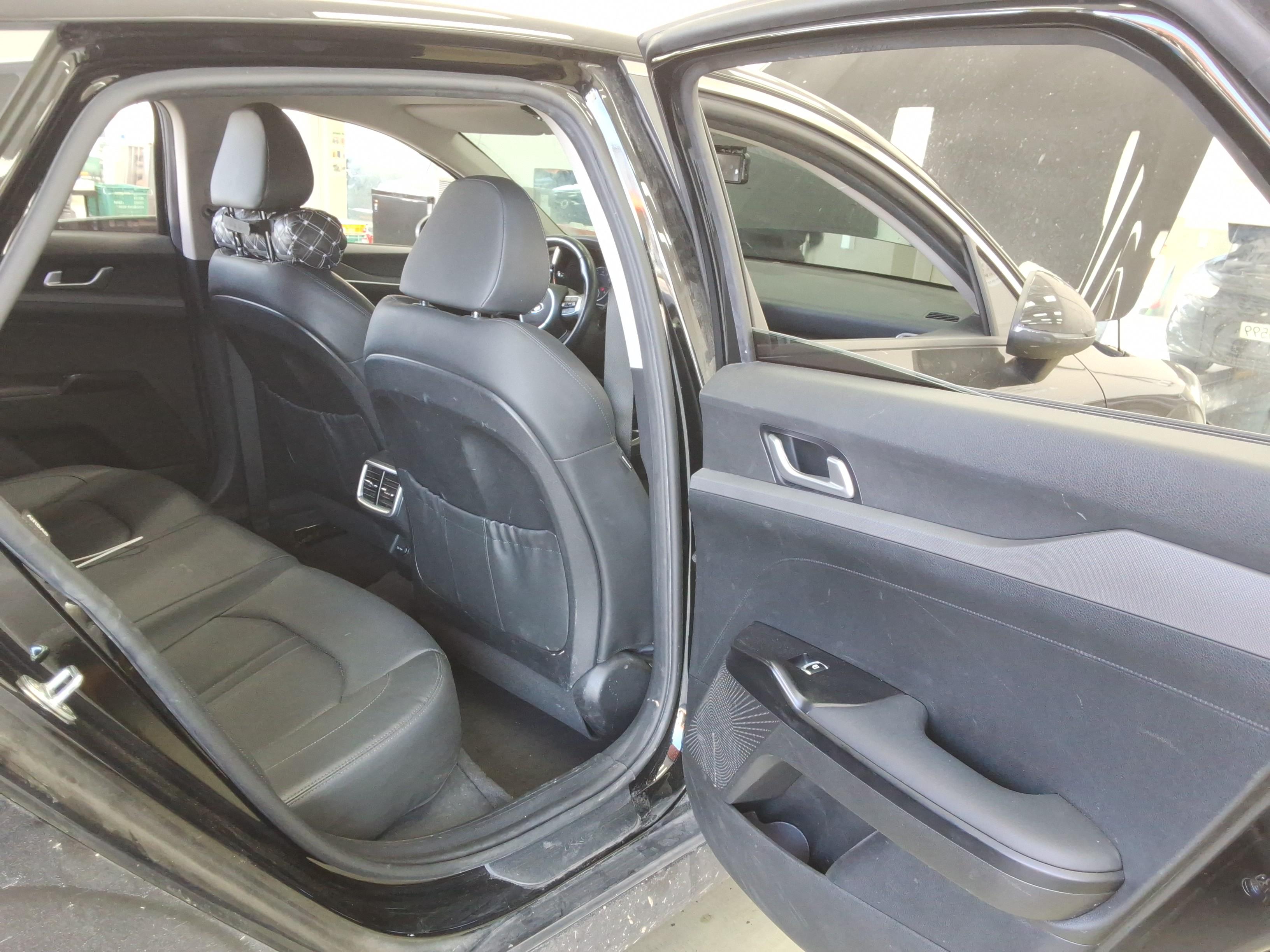 Kia K5 2021 - Image 11