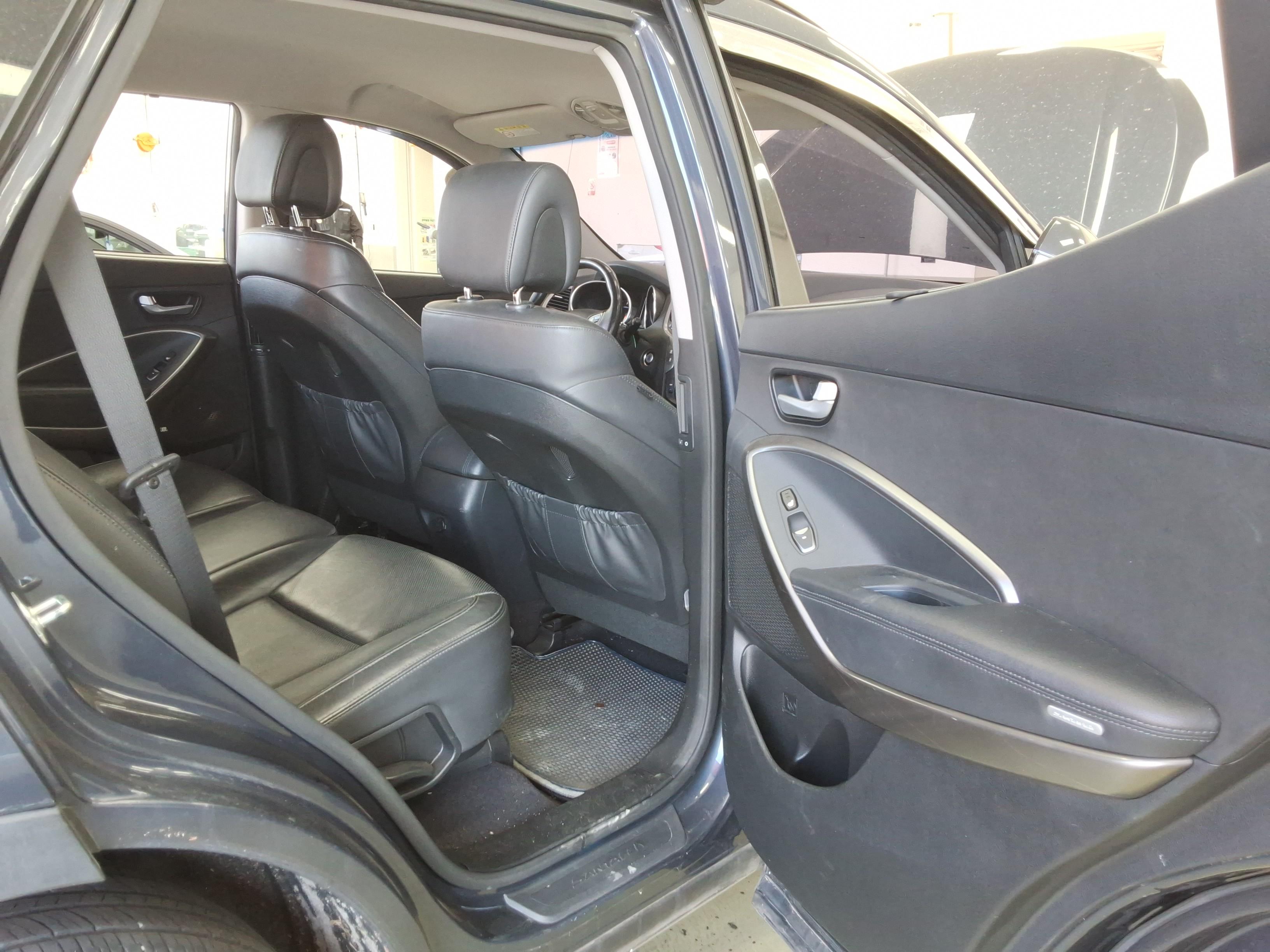 Hyundai Santa Fe 2017 - Image 11