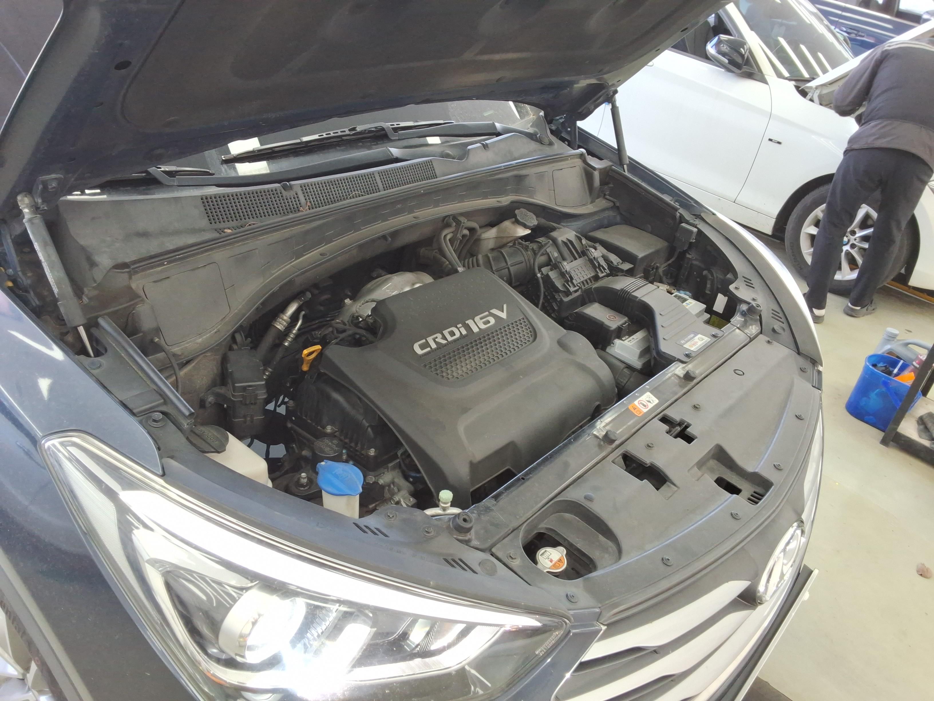 Hyundai Santa Fe 2017 - Image 19