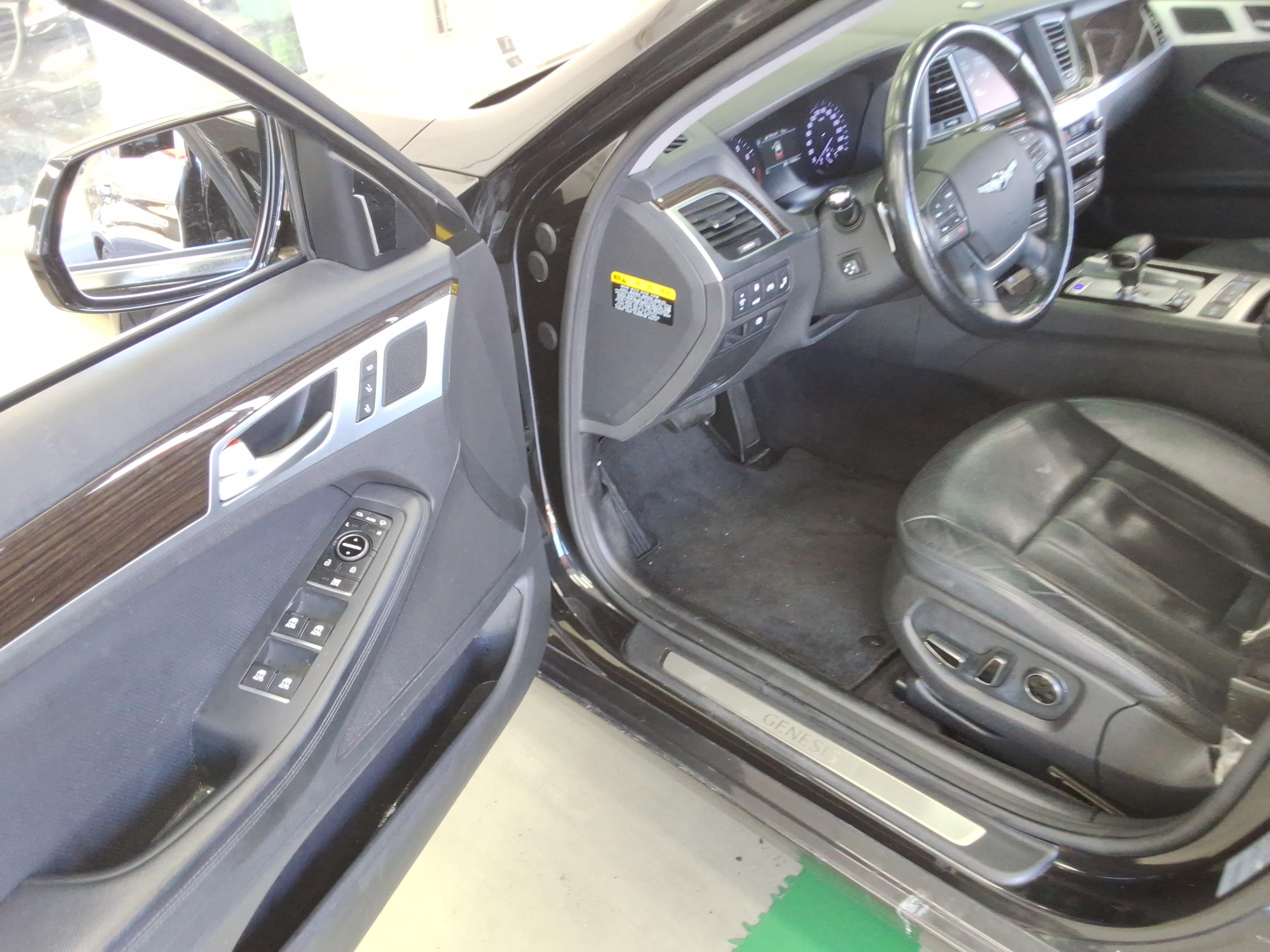 Genesis G80 - 10