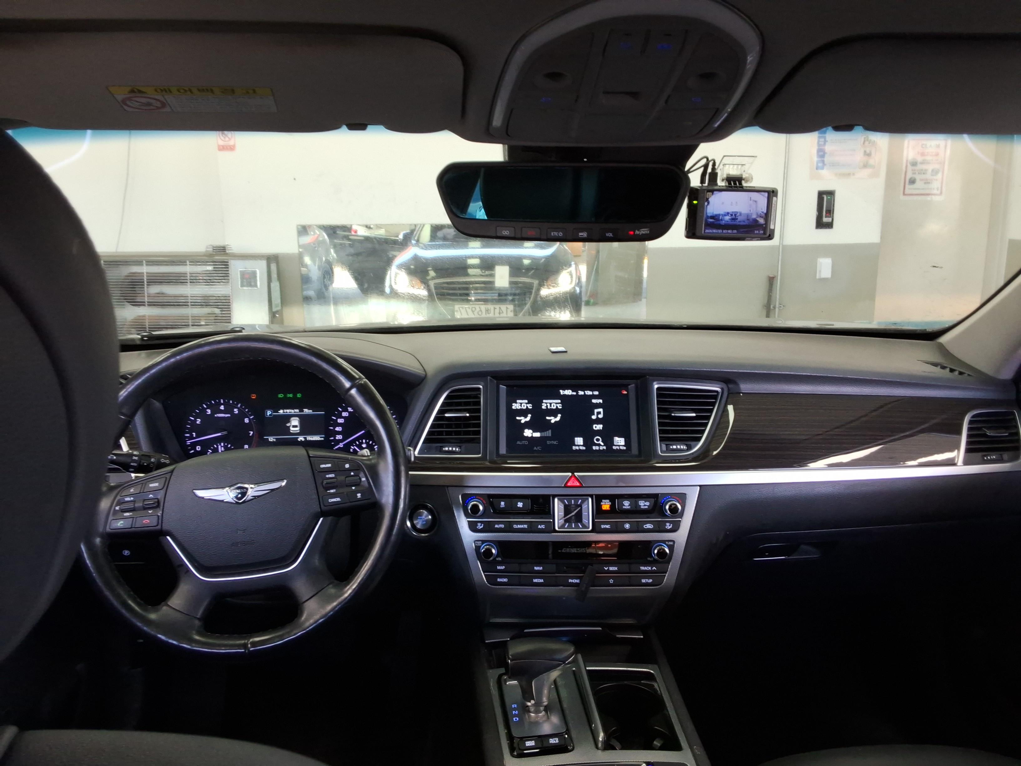 Genesis G80 - 11