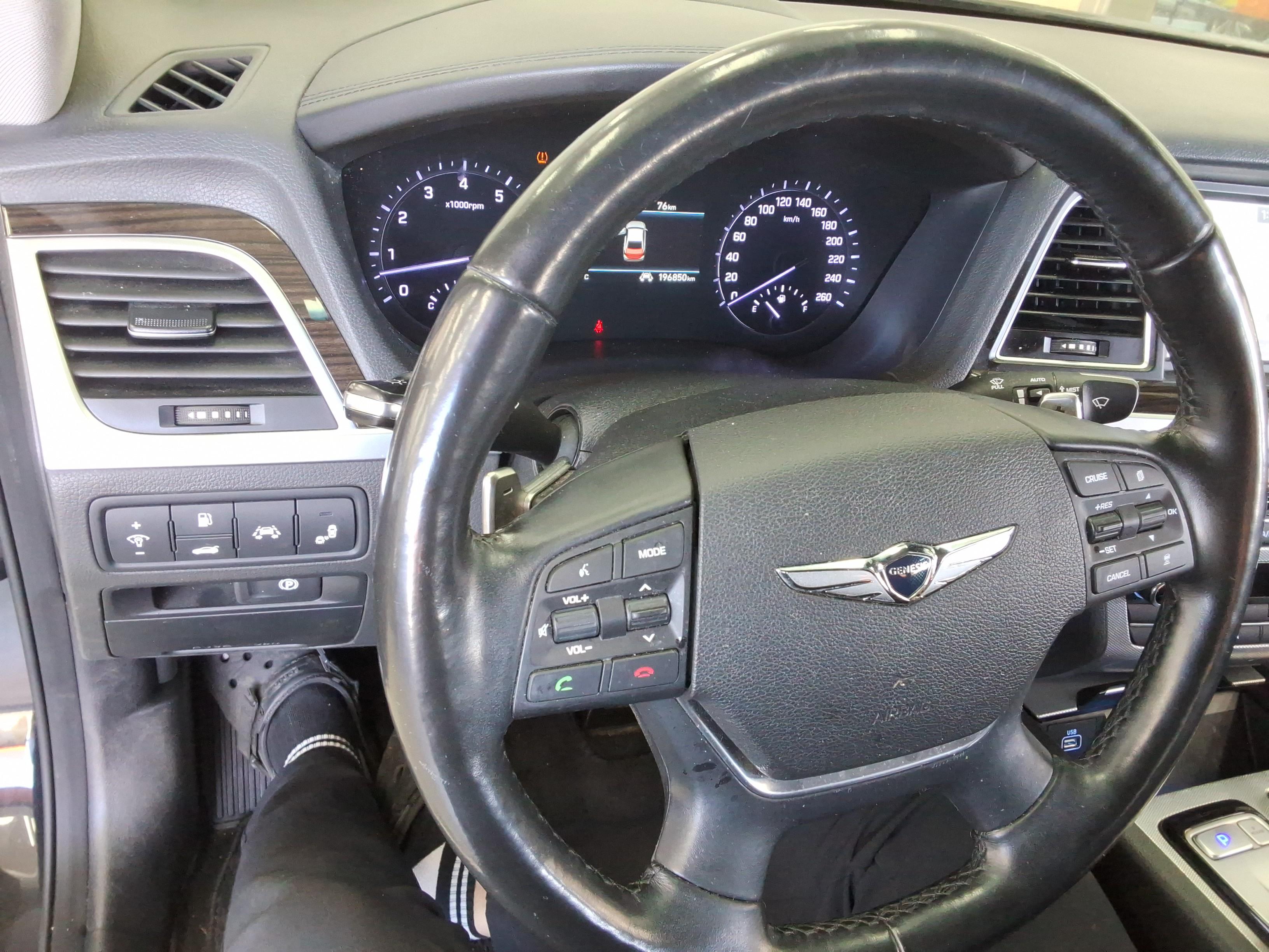 Genesis G80 - 17