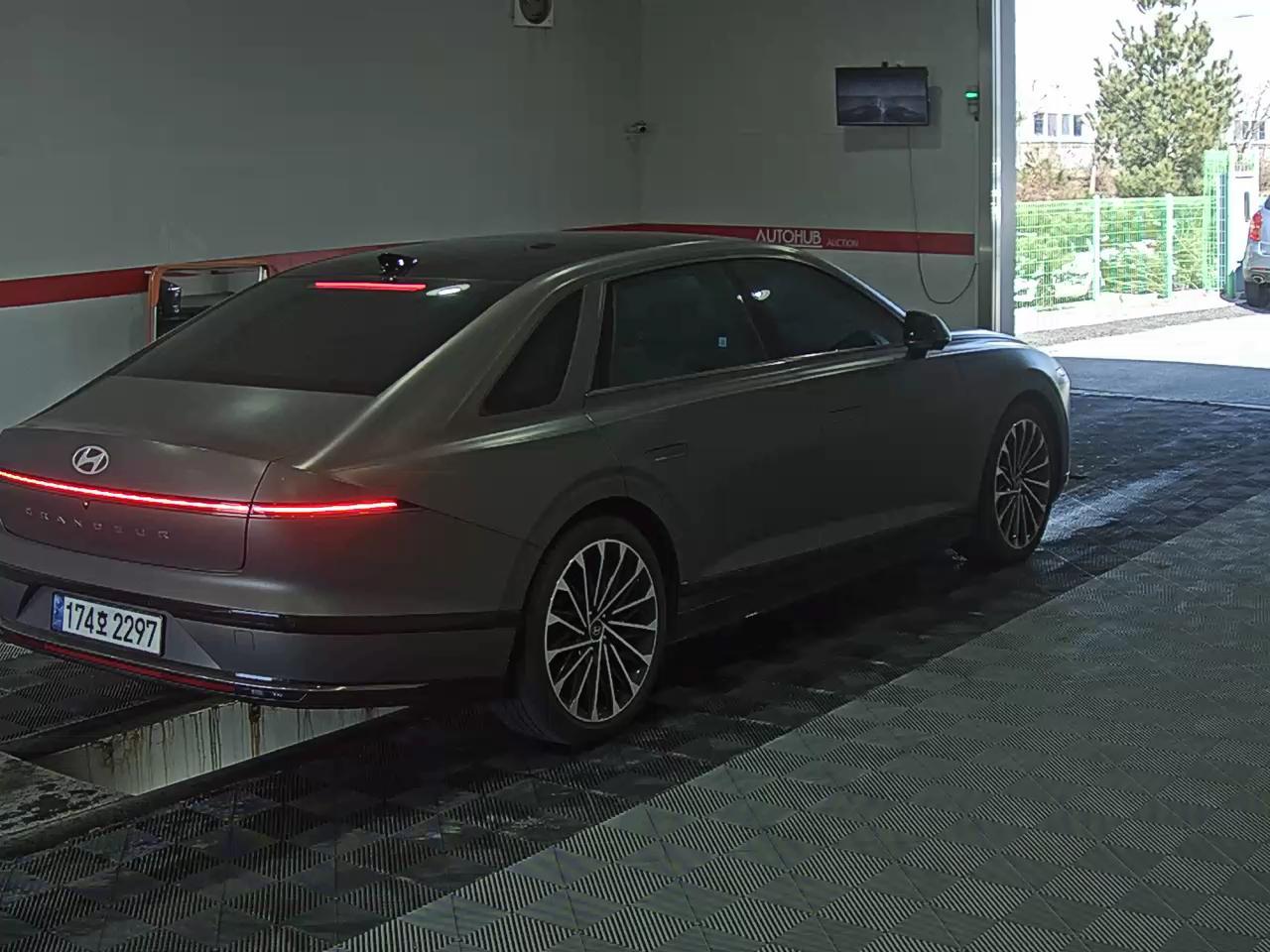 هيونداي أزيرا