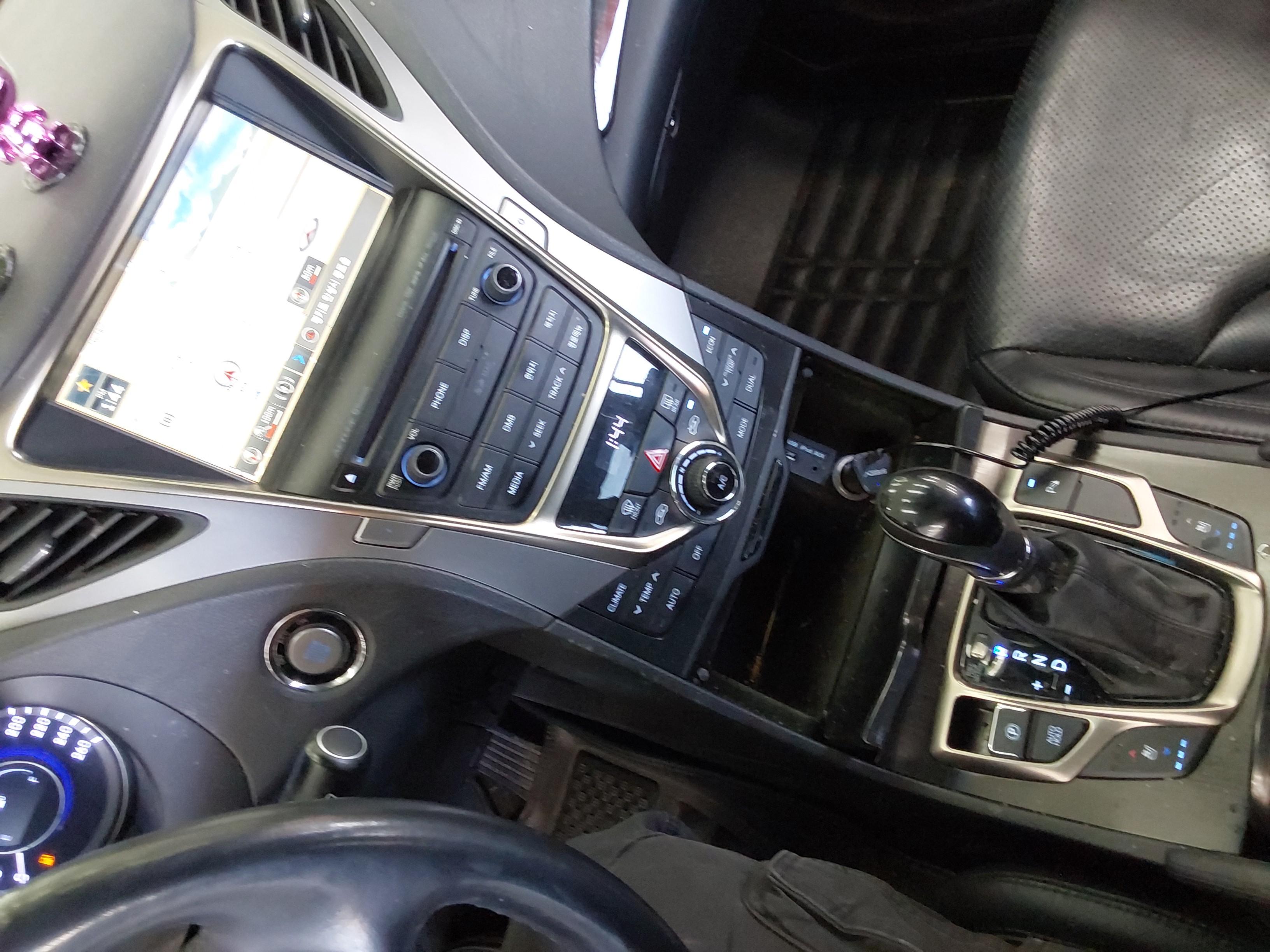 Hyundai Grandeur - 18