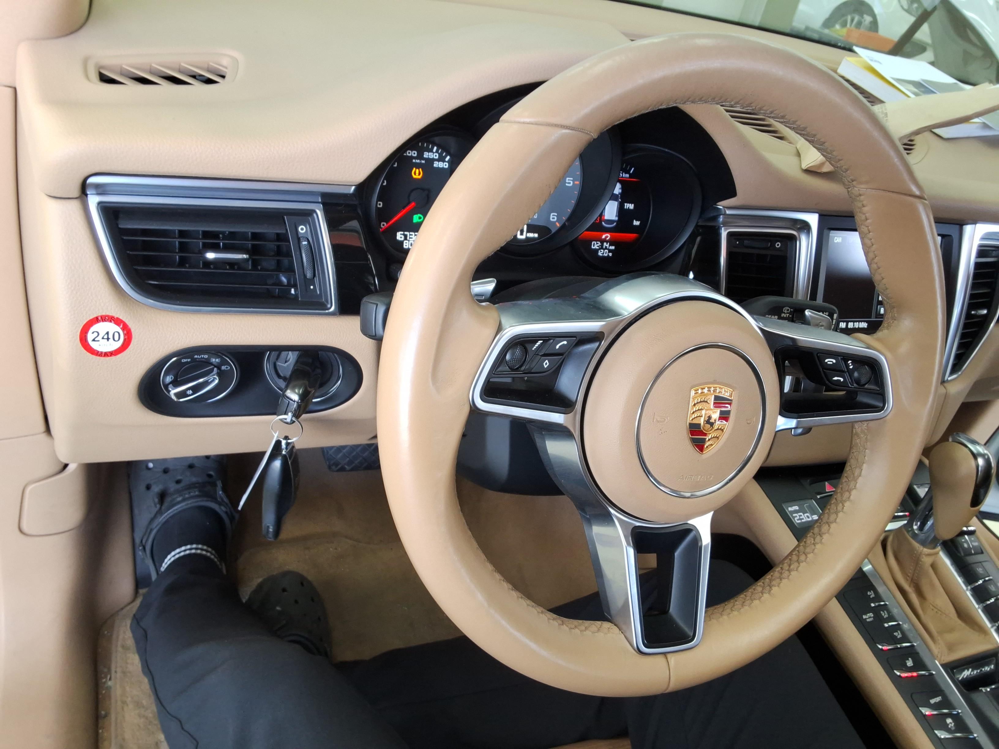 PORSCHE 마칸 - 17