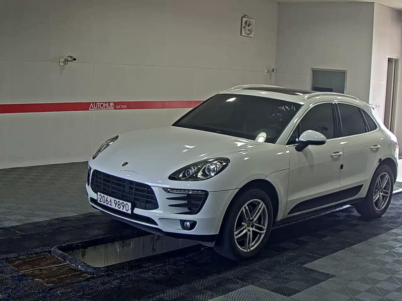 PORSCHE 마칸