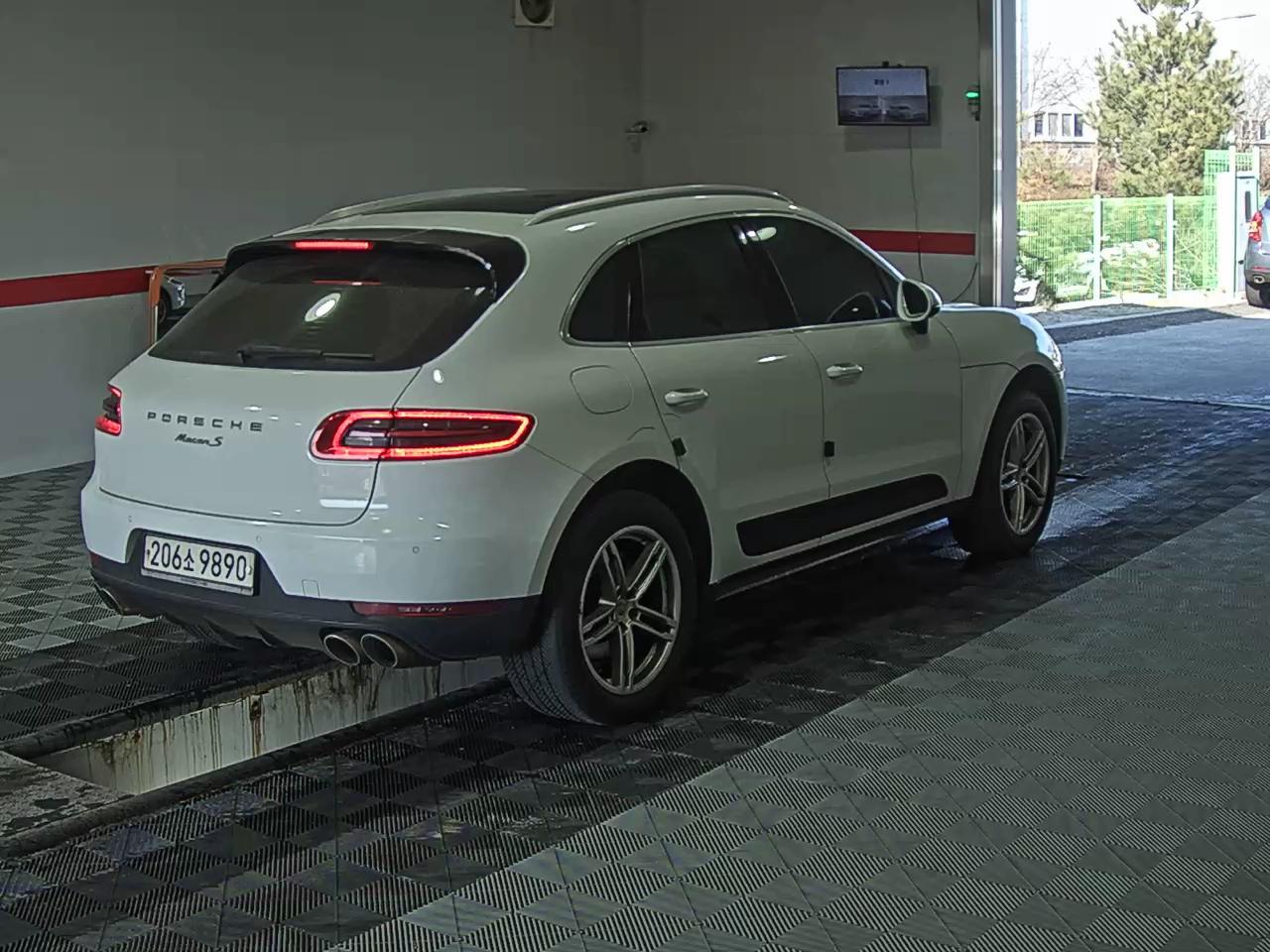 PORSCHE 마칸 - 4
