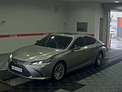 Lexus ES 2019 | kocars